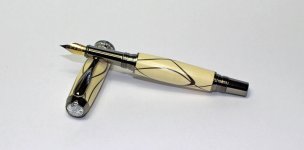 Anglesarke TM Fountain Pen with serpentined Holly 03072016B.jpg