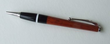 DSCF3820 pen black and padauk.JPG