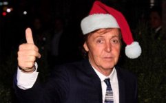 paul-mccartney_santa.jpg