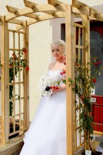 Ani & Garys wedding day archway.JPG