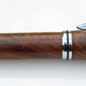 JR Gents Rollerball Pen carrying a Walnurt Blank