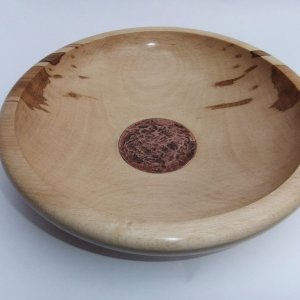 Beech bowl with copper onsert