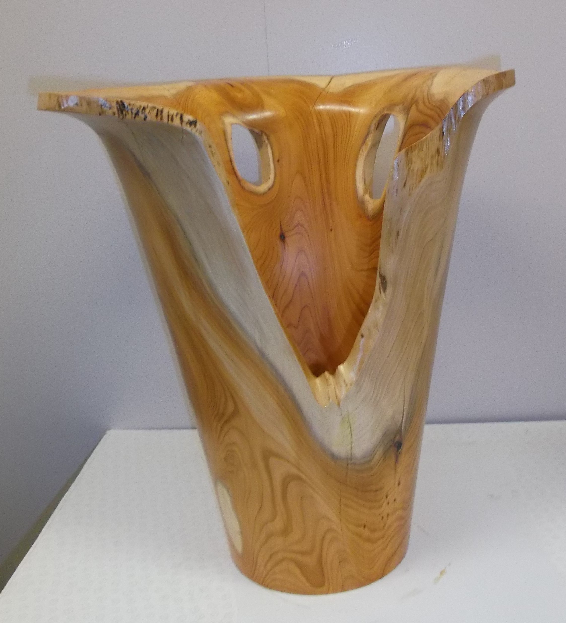 15&quot; Yew vase