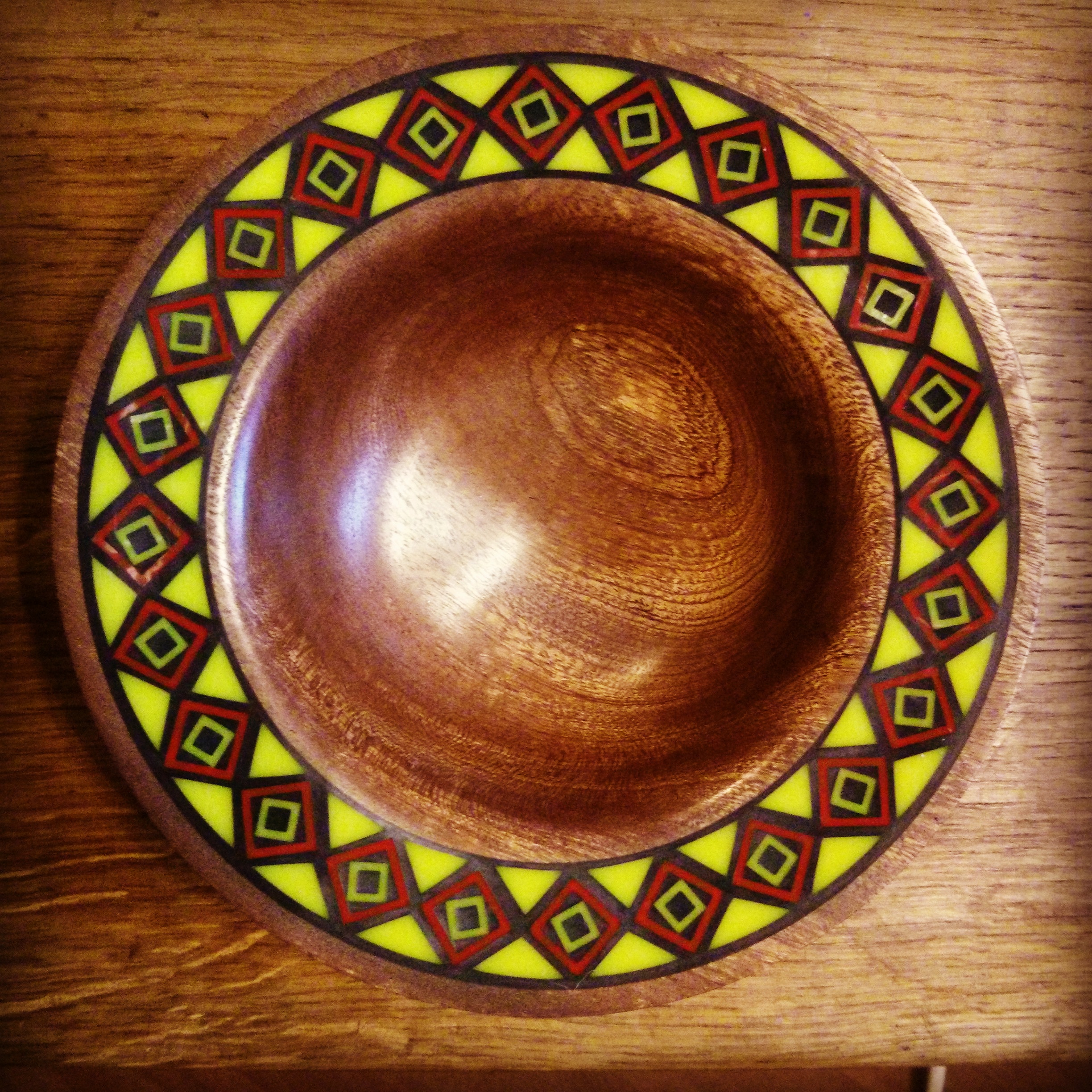 Bowl No 4 Sapele with Acrylic Inlay