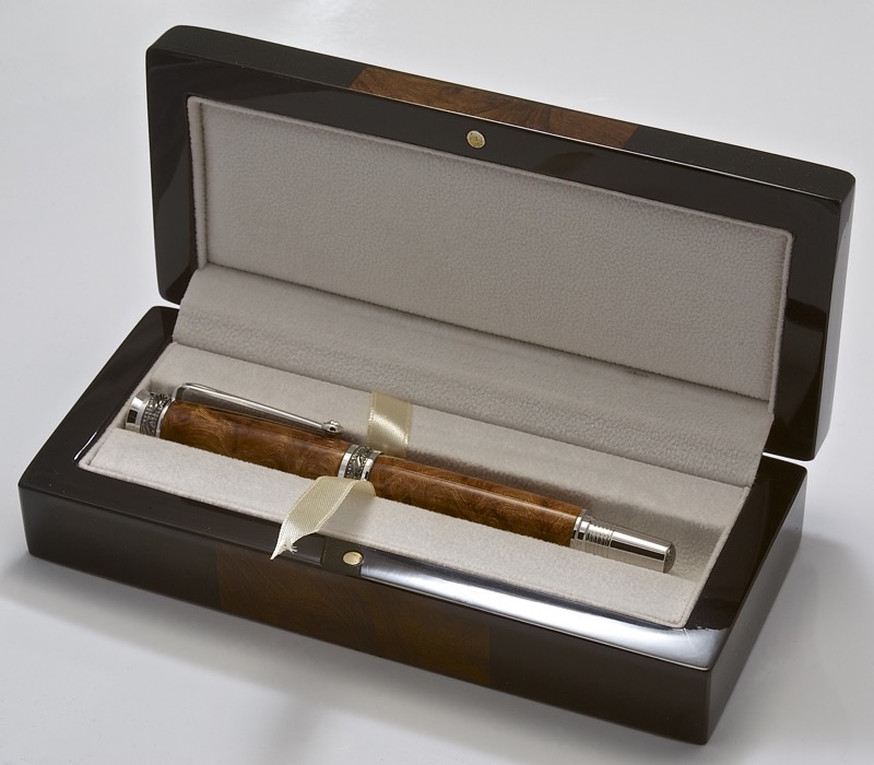 Majestic Jnr Fountain Pen in High Gloss Luxury Pen Box