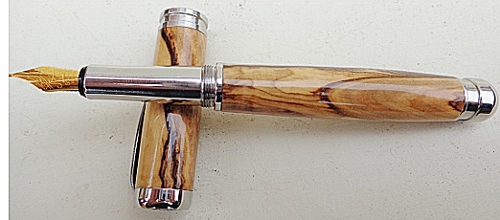 Marksman Eagle fountain pen in Bethlehem olivewood