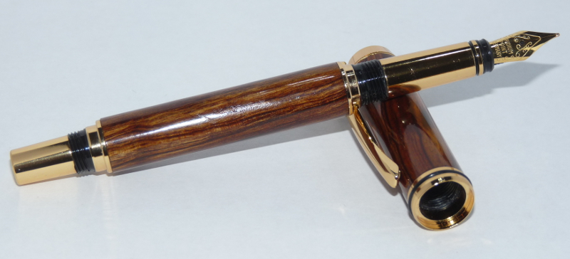 Tambootie on Gold JR Gent Fountain Pen